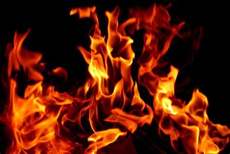 b-s-barcellona-spagna-incendio-solidale-04-07-2019-1.jpg