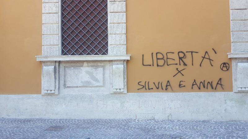 s-i-spoleto-italia-vandali-per-anna-e-silvia-e-con-1.jpg